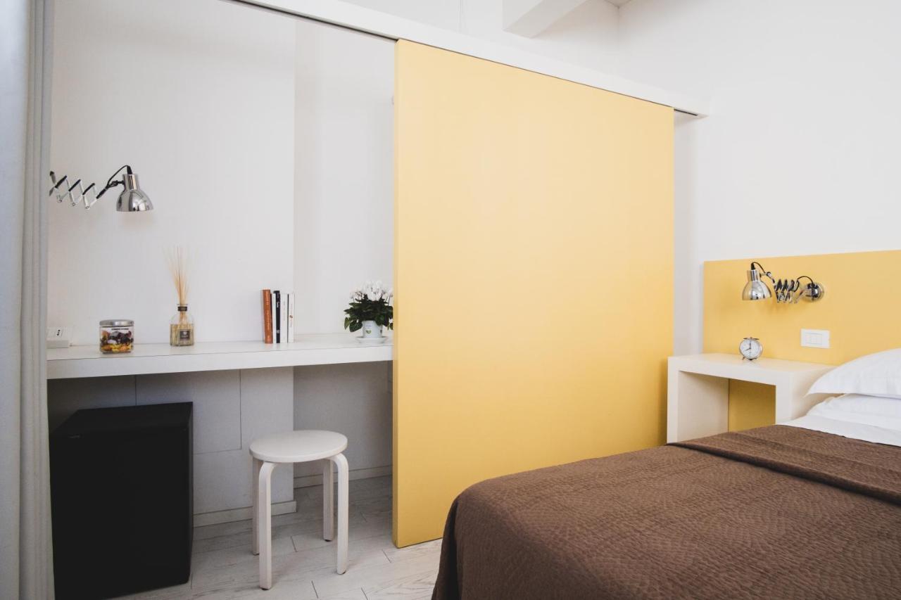 Casa Fola - City Centre Rooms เวโรนา ภายนอก รูปภาพ